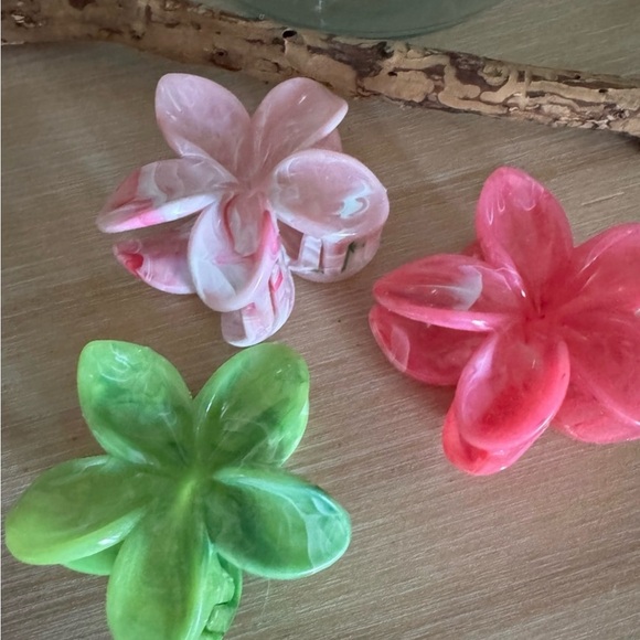 Floral Hair Clips in Pink, Green, and Red Pima set